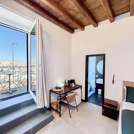 Affittacamere Dimore Marinare De Charme 3*